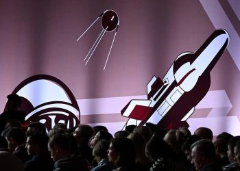 «Роскосмос» и МГТУ им. Баумана вместе построят около 100 спутников