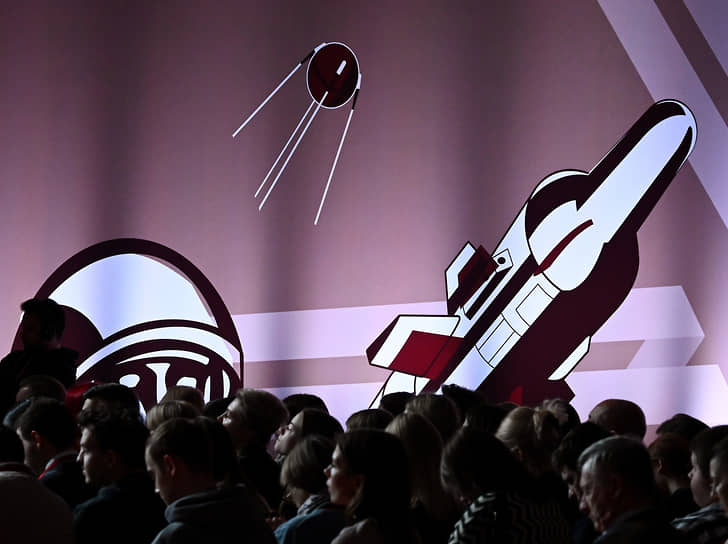 «Роскосмос» и МГТУ им. Баумана вместе построят около 100 спутников