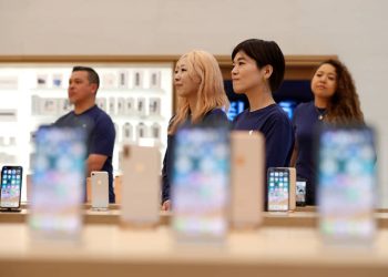 «Ситуацию выправили результаты Apple в Японии»