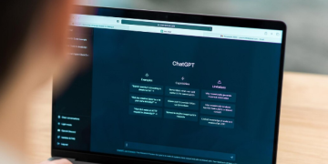 ChatGPT: архитектура, возможности и влияние на современное общество