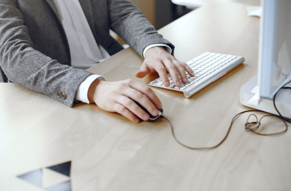 ИТ-аутсорсинг: преимущества, риски и тенденции современного рынка