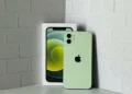 iPhone 12: сбалансированный смартфон, который до сих пор остается актуальным